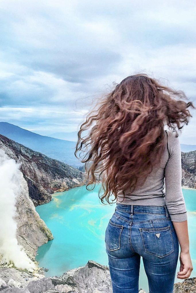 ijen volcano crater