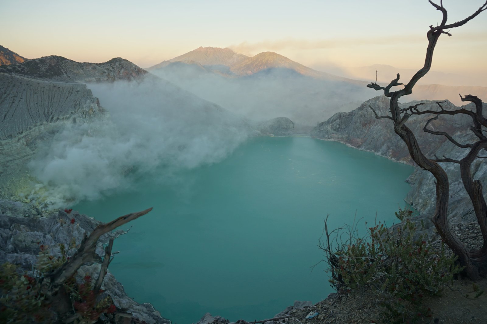 Kawah Ijen Volcano - IJEN CRATER, IJEN BLUE FIRE, IJEN TOUR